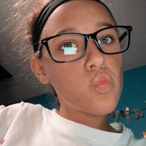 Meet your Posher, Whitley